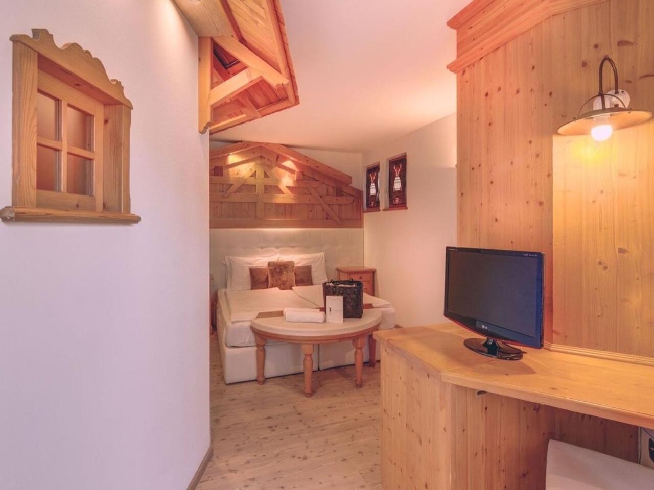 Hotel Madonnina Resort And Wellness Soraga Dış mekan fotoğraf