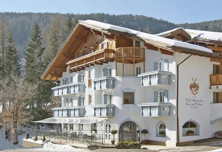 Hotel Madonnina Resort And Wellness Soraga Dış mekan fotoğraf
