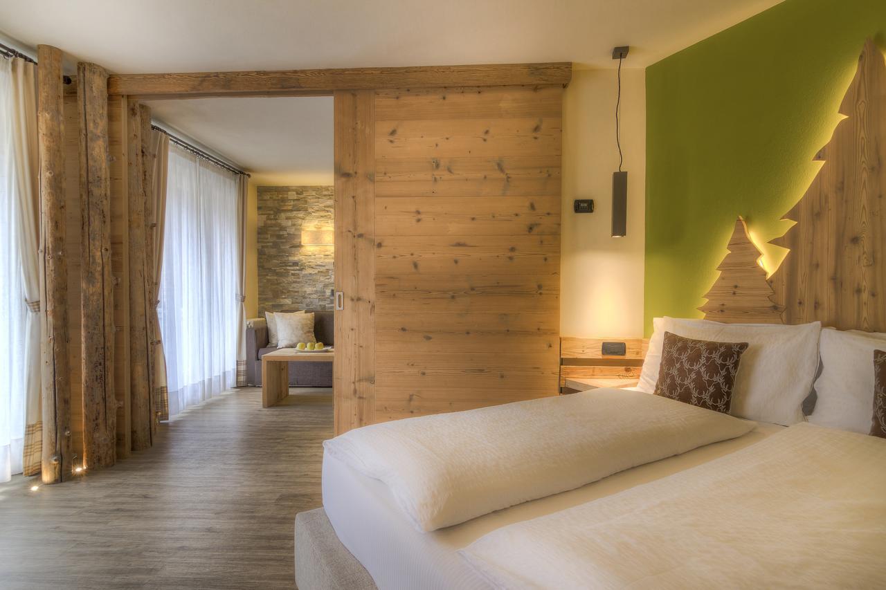 Hotel Madonnina Resort And Wellness Soraga Dış mekan fotoğraf